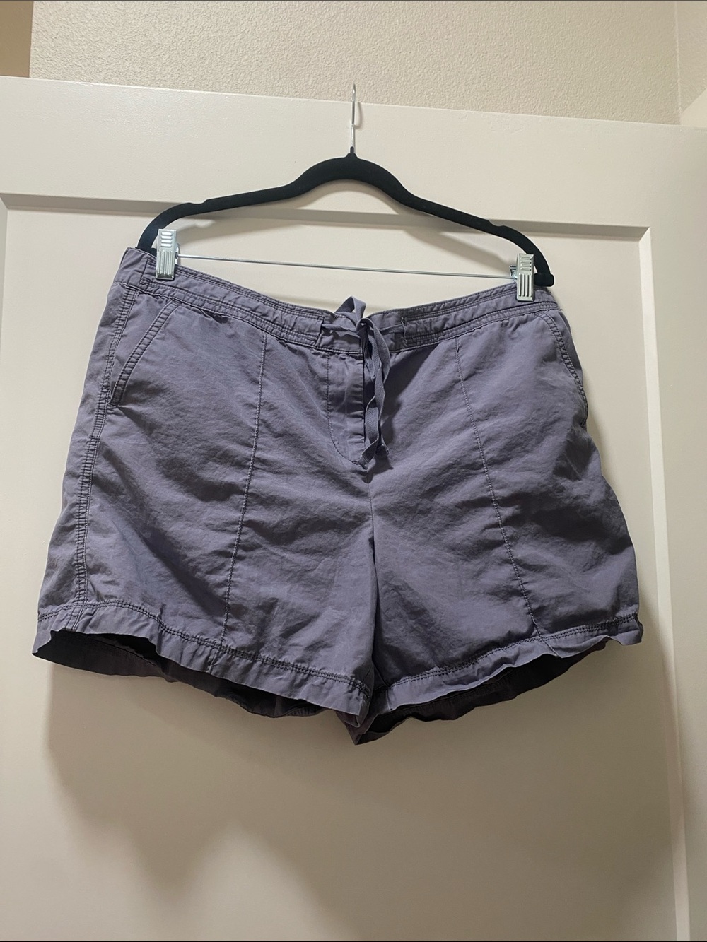 Lou & Grey Lavender-Gray Drawstring Athletic Shorts